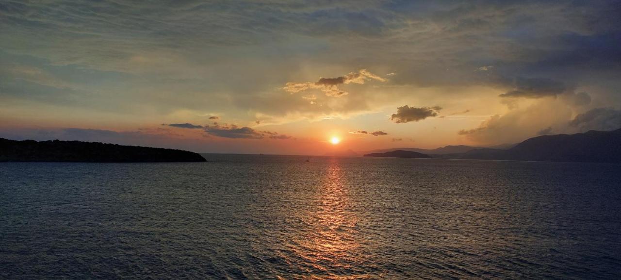 Sea Breeze Apartment Agios Nikolaos  Luaran gambar