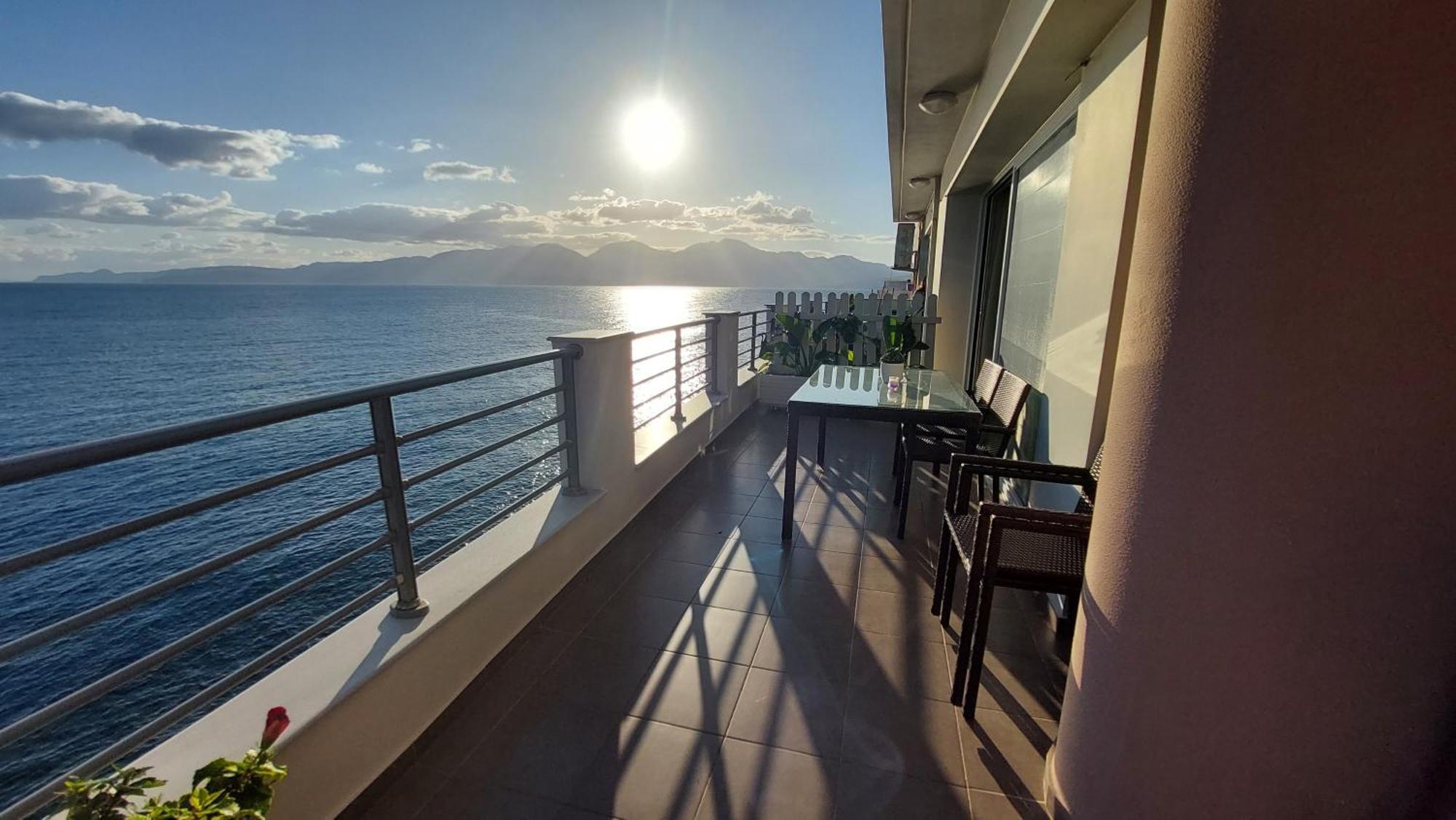 Sea Breeze Apartment Agios Nikolaos  Luaran gambar
